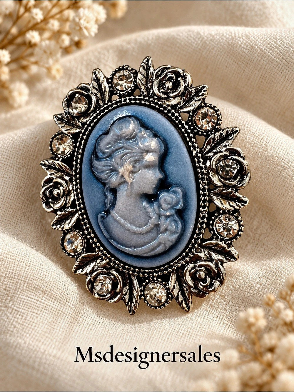 Blue Cameo Brooch Pin Like New 222